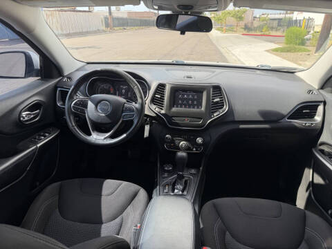 2019 Jeep Cherokee Latitude