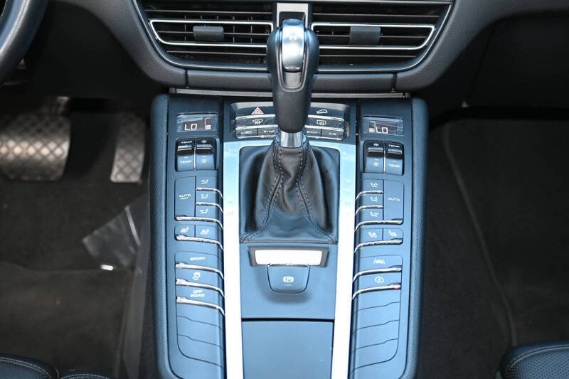 2021 Porsche Macan S