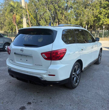 2017 Nissan Pathfinder Platinum