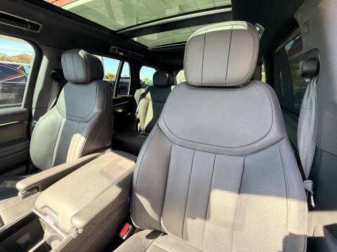 2023 Land Rover Range Rover P530 SE