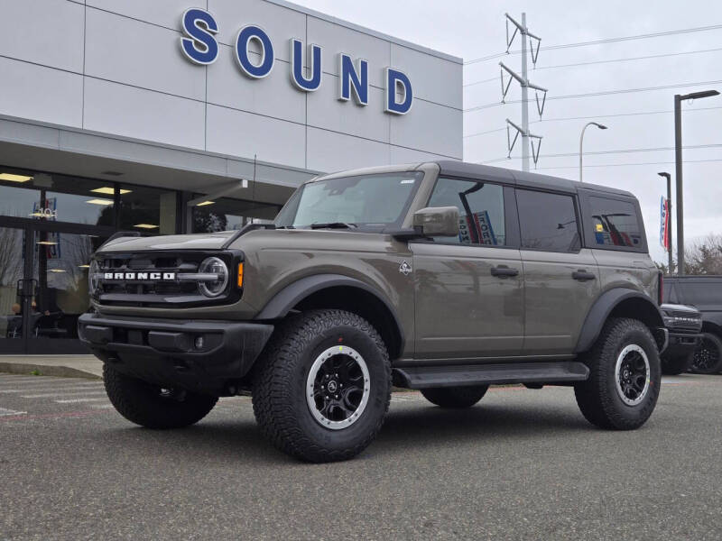 2026 Ford Bronco Outer Banks