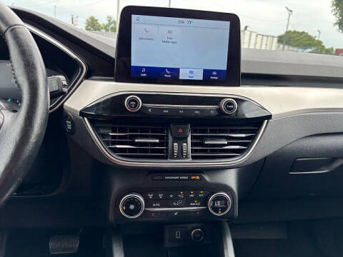 2020 Ford Escape SEL