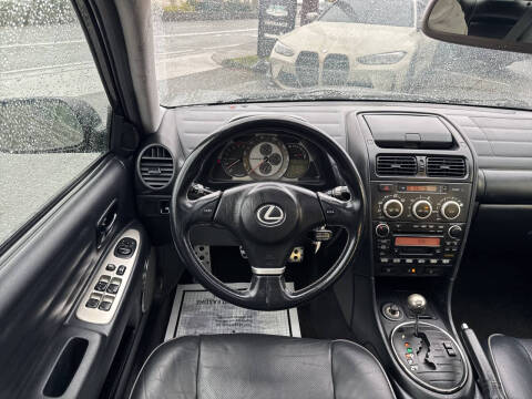 2004 Lexus IS 300