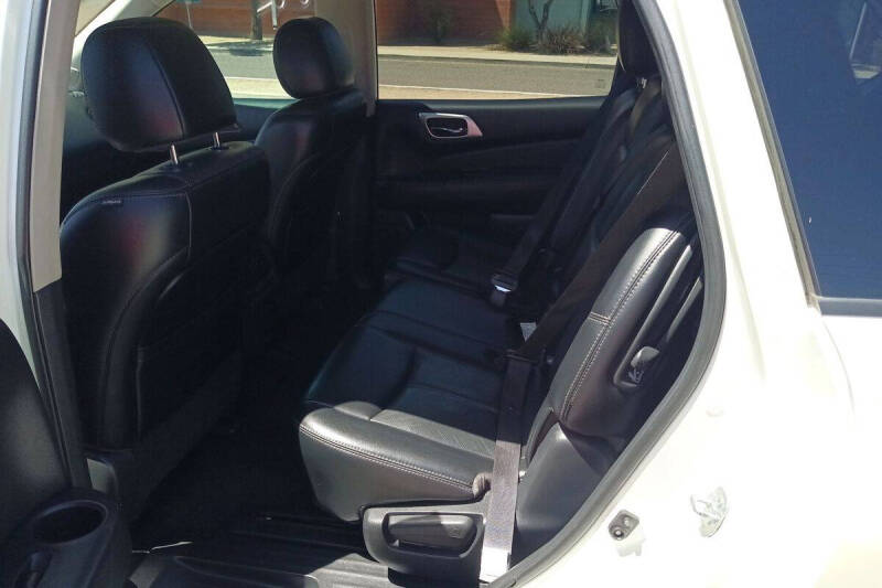 2017 Nissan Pathfinder Platinum