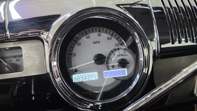 1942 Ford Super Deluxe