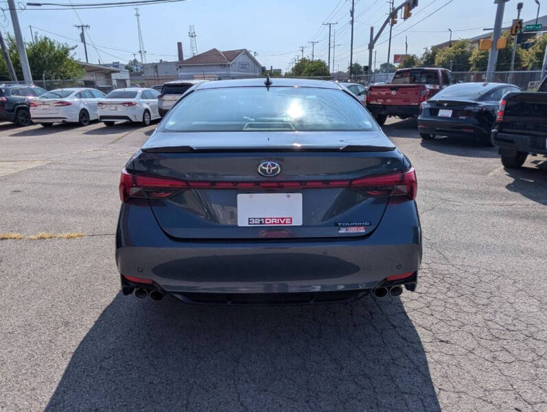 2019 Toyota Avalon Touring
