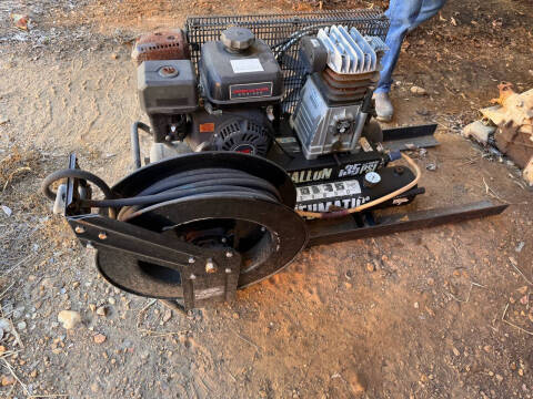 Central Pneumatic Air Compressor