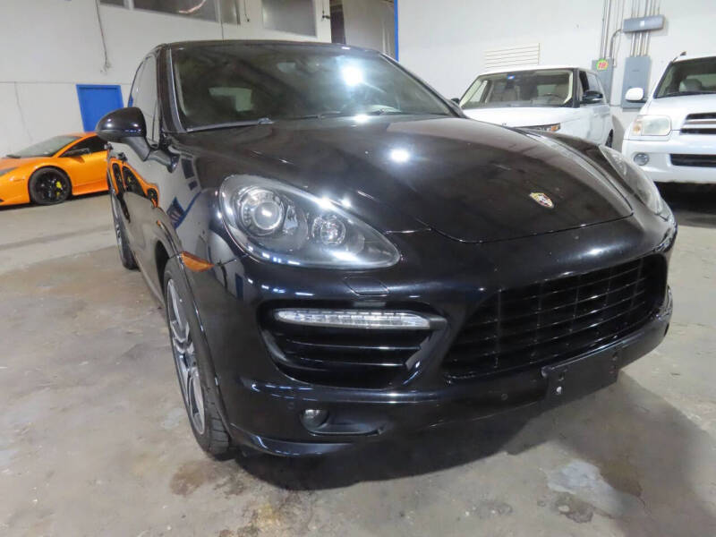 2014 Porsche Cayenne GTS