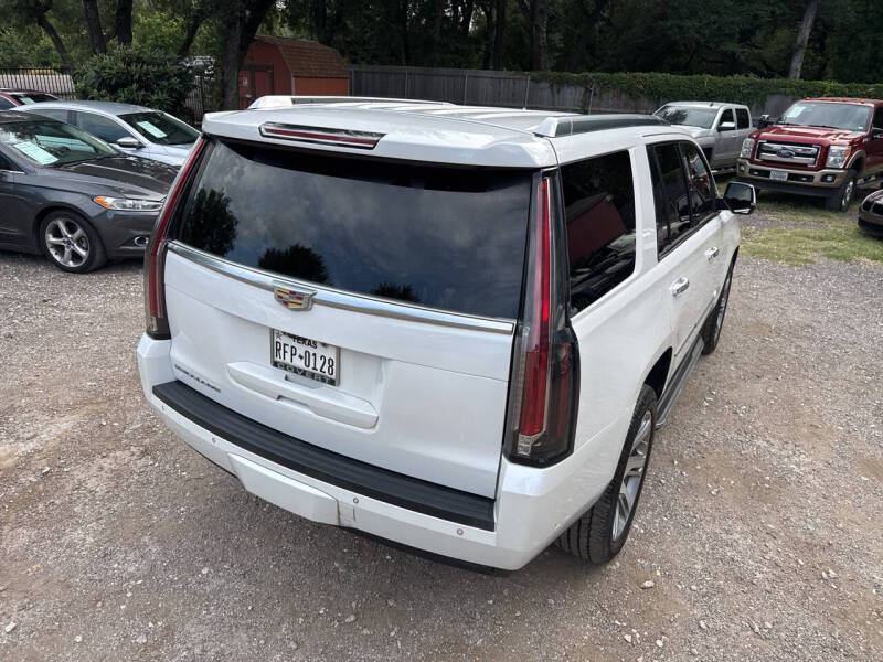 2019 Cadillac Escalade Luxury