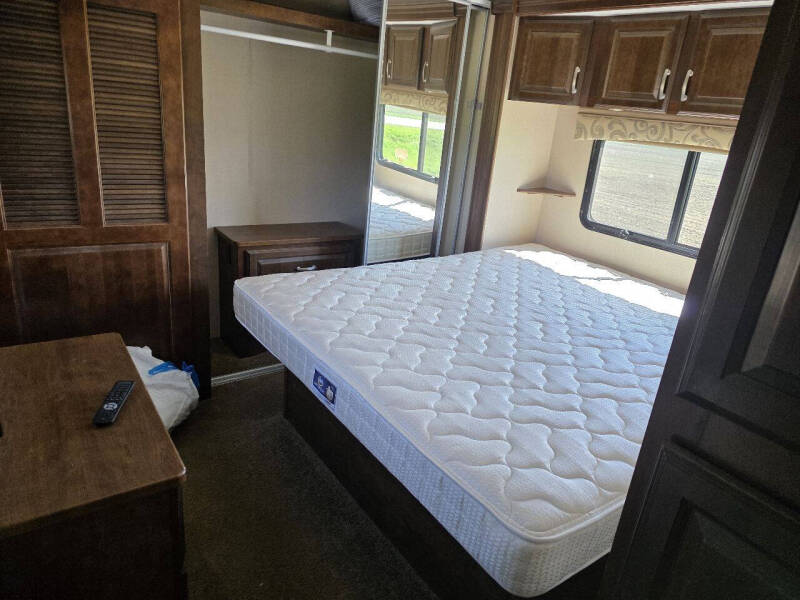 2017 Forest River Cardinal Luxury
