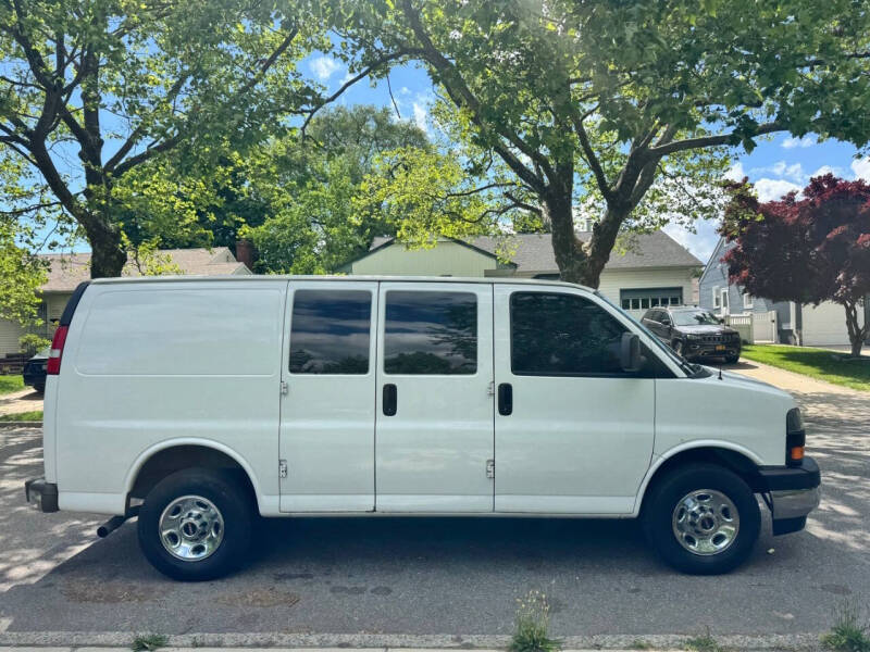 2017 GMC Savana 2500