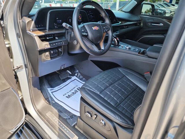 2023 Cadillac Escalade ESV Sport Platinum