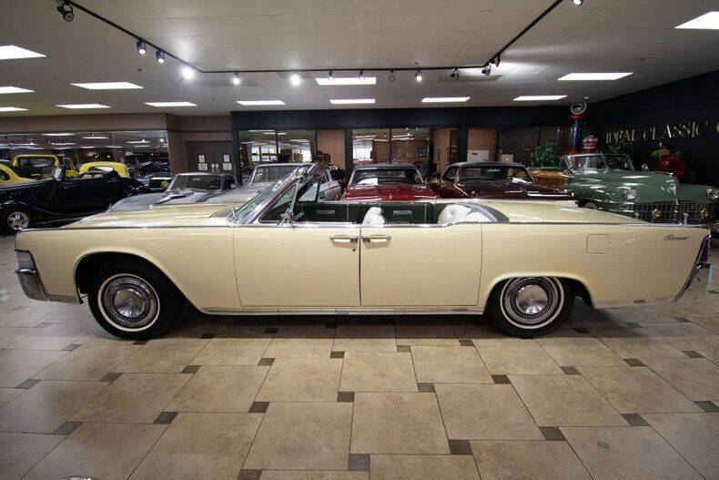 1965 Lincoln Continental