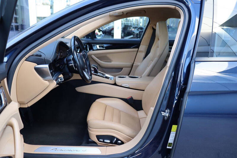 2018 Porsche Panamera 4 Sport Turismo