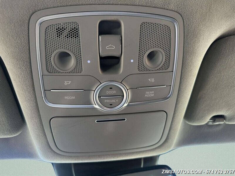 2015 Kia K900 Luxury