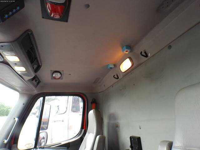 2016 Freightliner M2 106