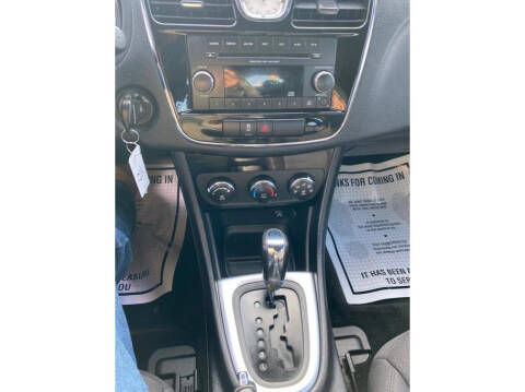 2012 Chrysler 200 LX