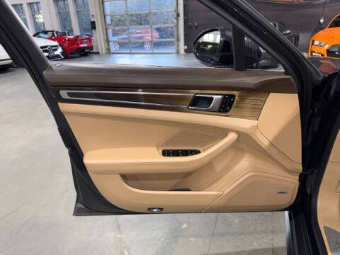 2017 Porsche Panamera Turbo