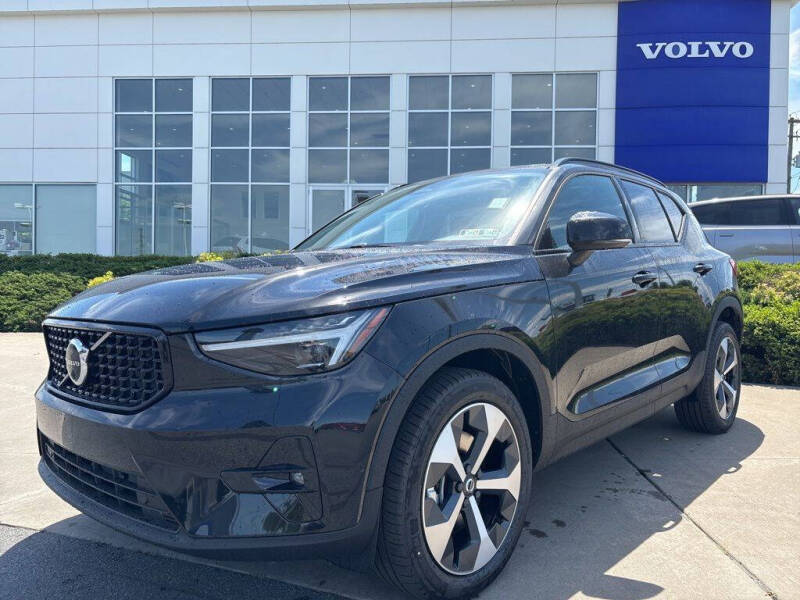 2026 Volvo XC40 B5 Plus