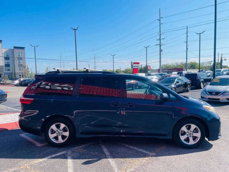 2019 Toyota Sienna