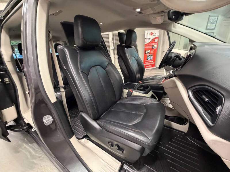 2018 Chrysler Pacifica Touring L Plus