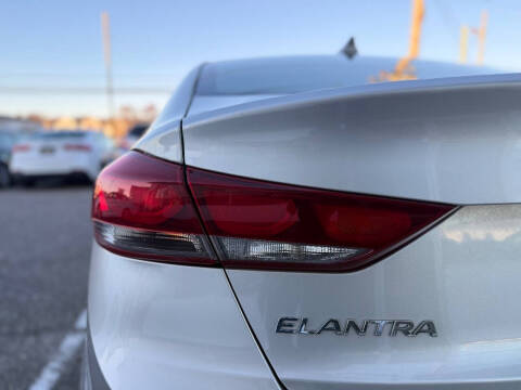 2018 Hyundai Elantra SEL