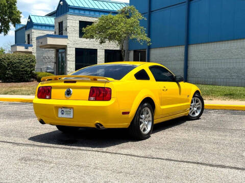 2006 Ford Mustang GT Deluxe