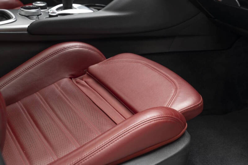 2022 Alfa Romeo Giulia Veloce