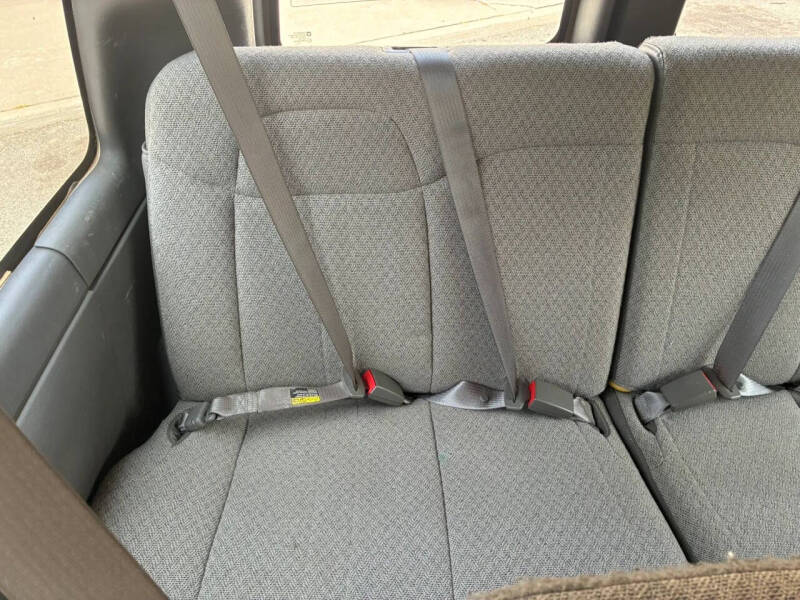 2017 GMC Savana LT 3500