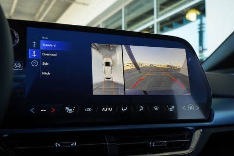 2025 Chevrolet Equinox EV LT 2