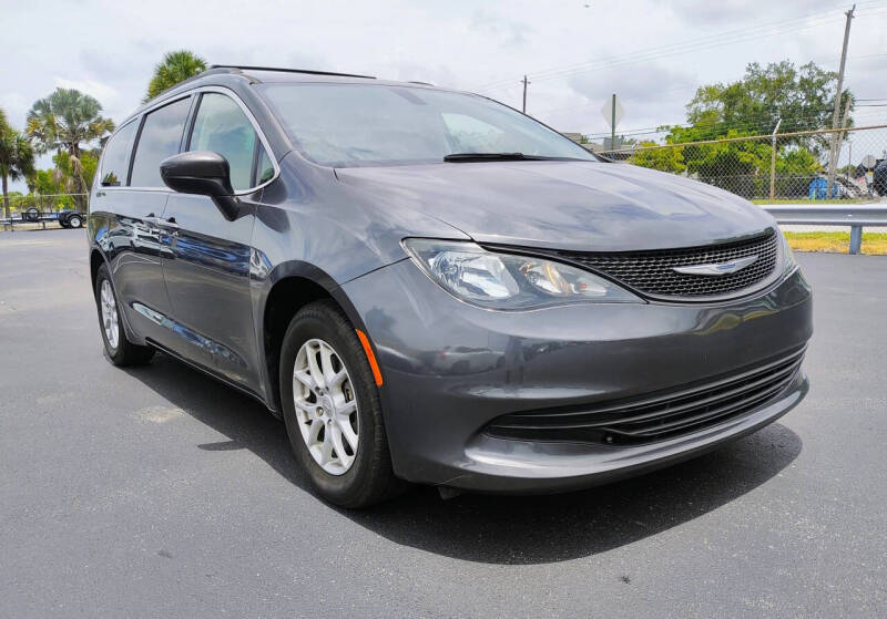 2020 Chrysler Voyager LXi