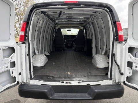 2023 Chevrolet Express 2500