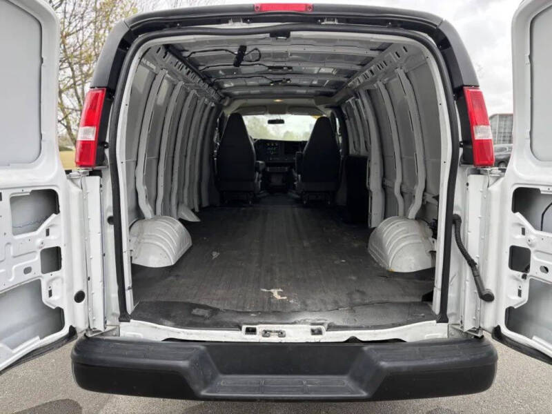 2023 Chevrolet Express 2500