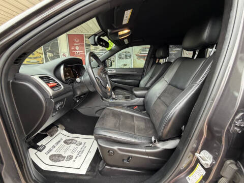 2019 Jeep Grand Cherokee Laredo