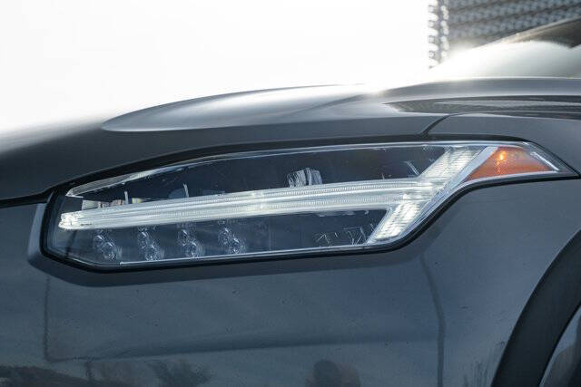 2019 Volvo XC90 T6 Momentum