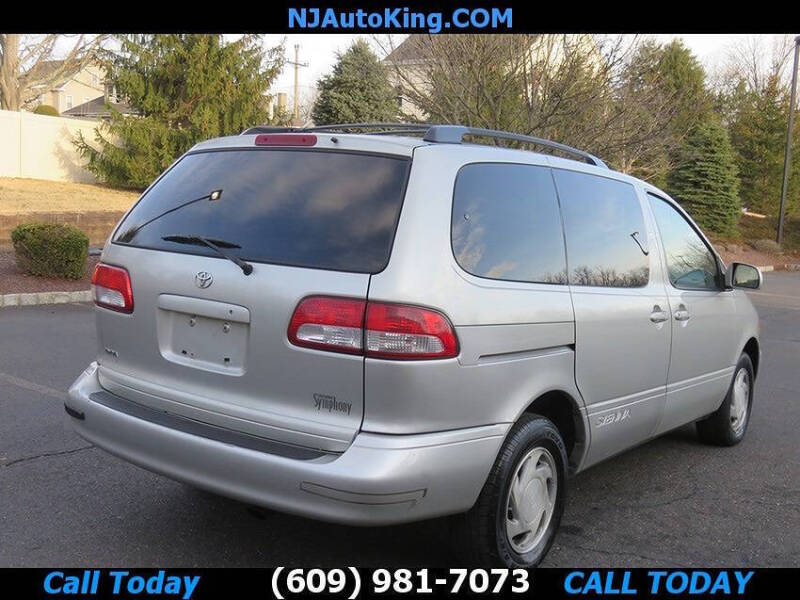 2003 Toyota Sienna LE