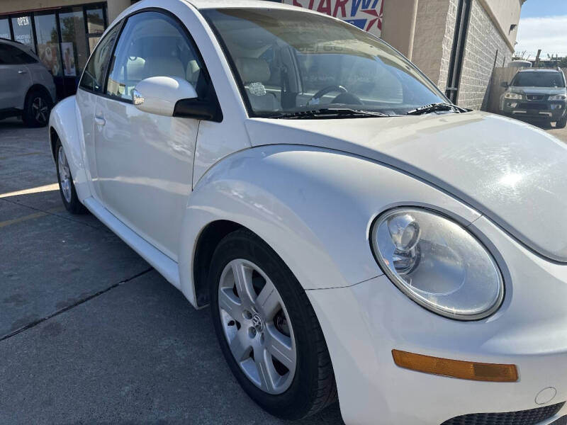 2008 Volkswagen New Beetle Triple White
