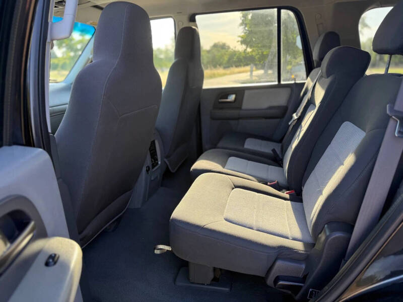 2004 Ford Expedition XLT