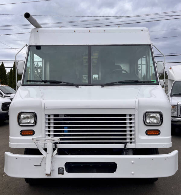 2016 Freightliner MT55 Chassis