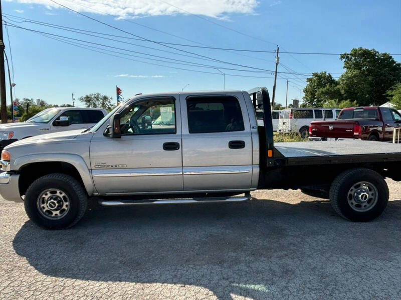 2006 GMC Sierra 2500HD SLT photo 3