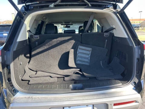 2024 Nissan Pathfinder SL