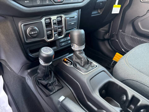 2026 Jeep Gladiator Sport