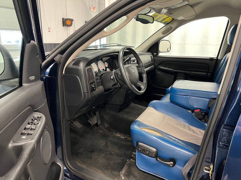 2004 Dodge Ram 1500 SLT
