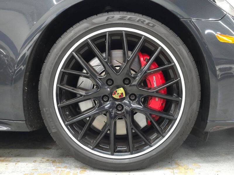 2018 Porsche Panamera Turbo