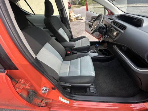 2014 Toyota Prius c Three