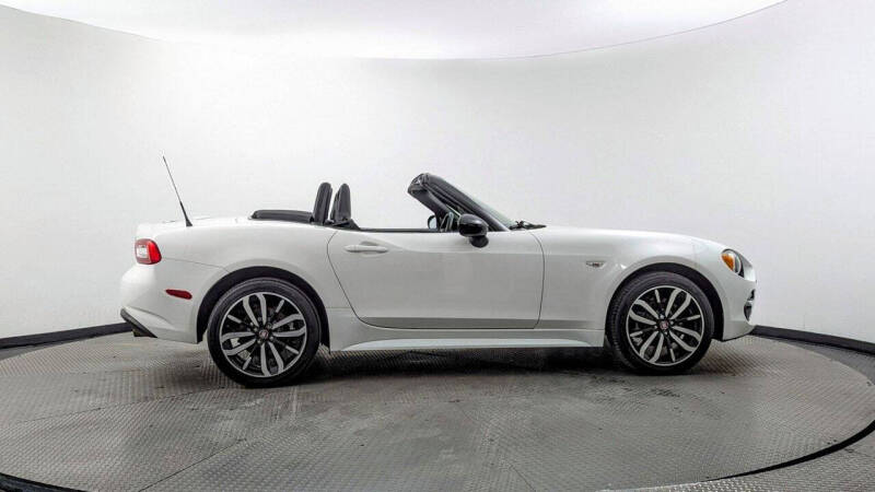 2019 FIAT 124 Spider Urbana Edition
