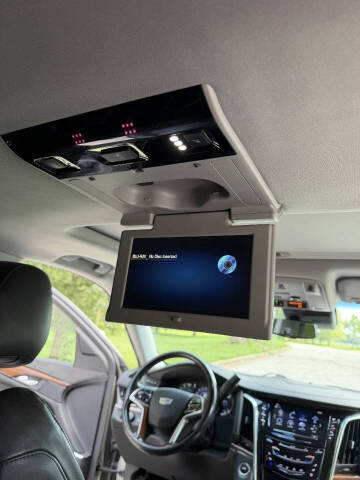 2017 Cadillac Escalade ESV Luxury
