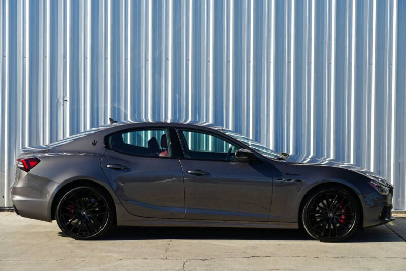 2023 Maserati Ghibli Modena Q4