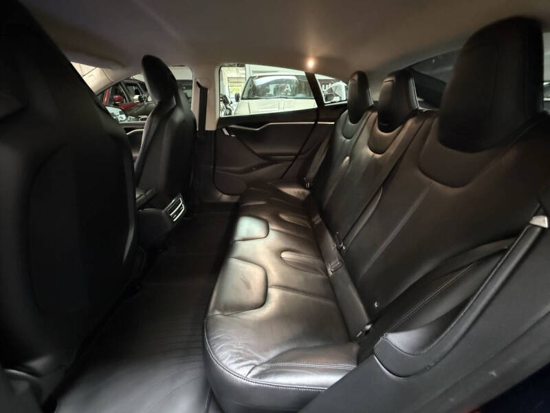 2015 Tesla Model S 85