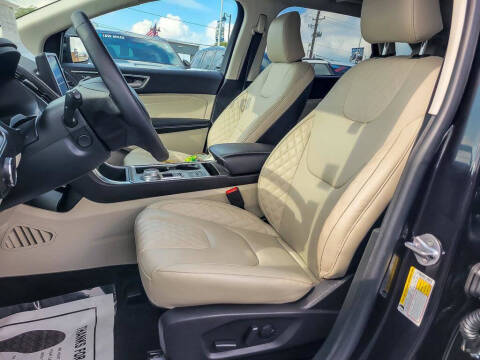 2024 Ford Edge Titanium